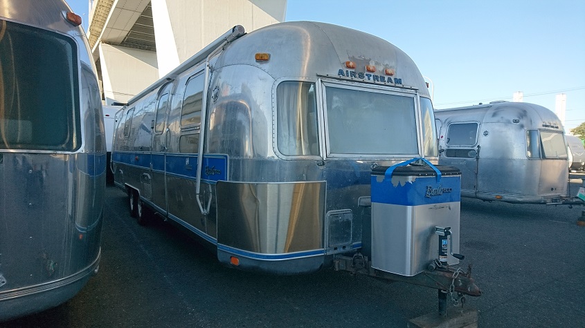 1977N GAXg[ Airstream 31ft Excella 500