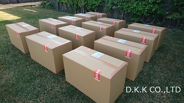 出荷準備が完了したティフトン芝ポット苗